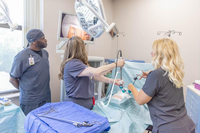 Gadsden State Celebrates Surgical Technology Program with Ribbon Cutting and Open House